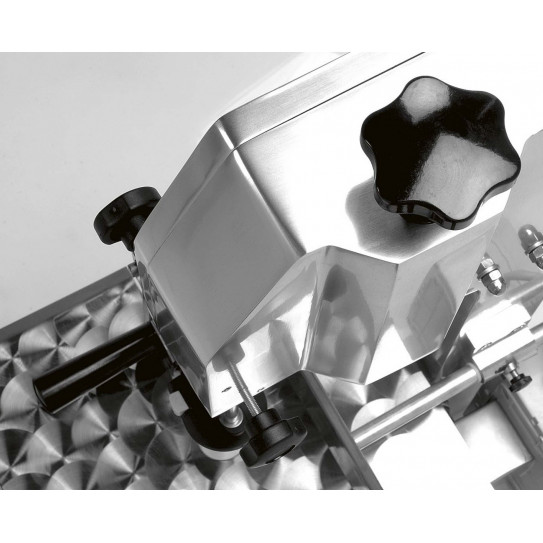 Détail scie à os 1830 FSGM103 ou FSG103 anodisée FAMA