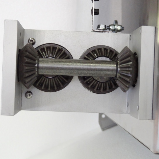 Vue engrenage plastique renforcé avec fibre de verre laminoir pizza Prismafood DSA JILO 310 et 420 modèle 2014