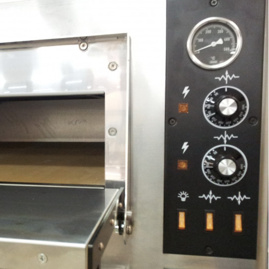 Four Pizza électrique détail thermomètre pyromètre et réglage 0°C à 500°C