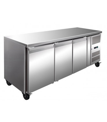 Desserte réfrigérée inox 3 portes 1795x700 GN3100TN L2G Desserte réfrigérée inox 3 portes 1795x700 GN3100TN L2G