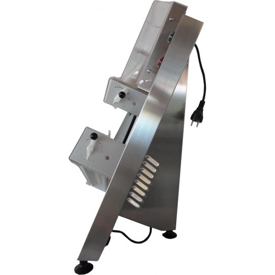 Formeuse pizza Giotto D45 Pastaline vue latérale. Encombrement 29 cm seulement en profondeur