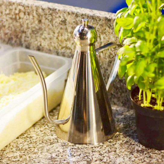 Pizzaiolo Oil Can Dispenser 1 lt (34 oz.) in Stainless Steel OL10IX GI.METAL