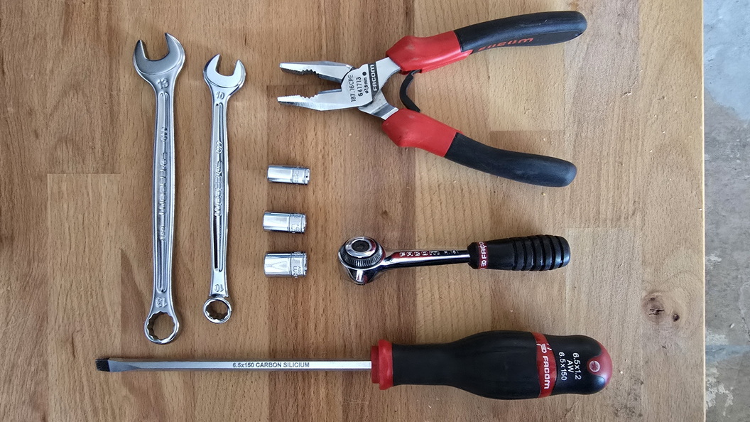 Outils nécessaires / Attrezzature necessarie